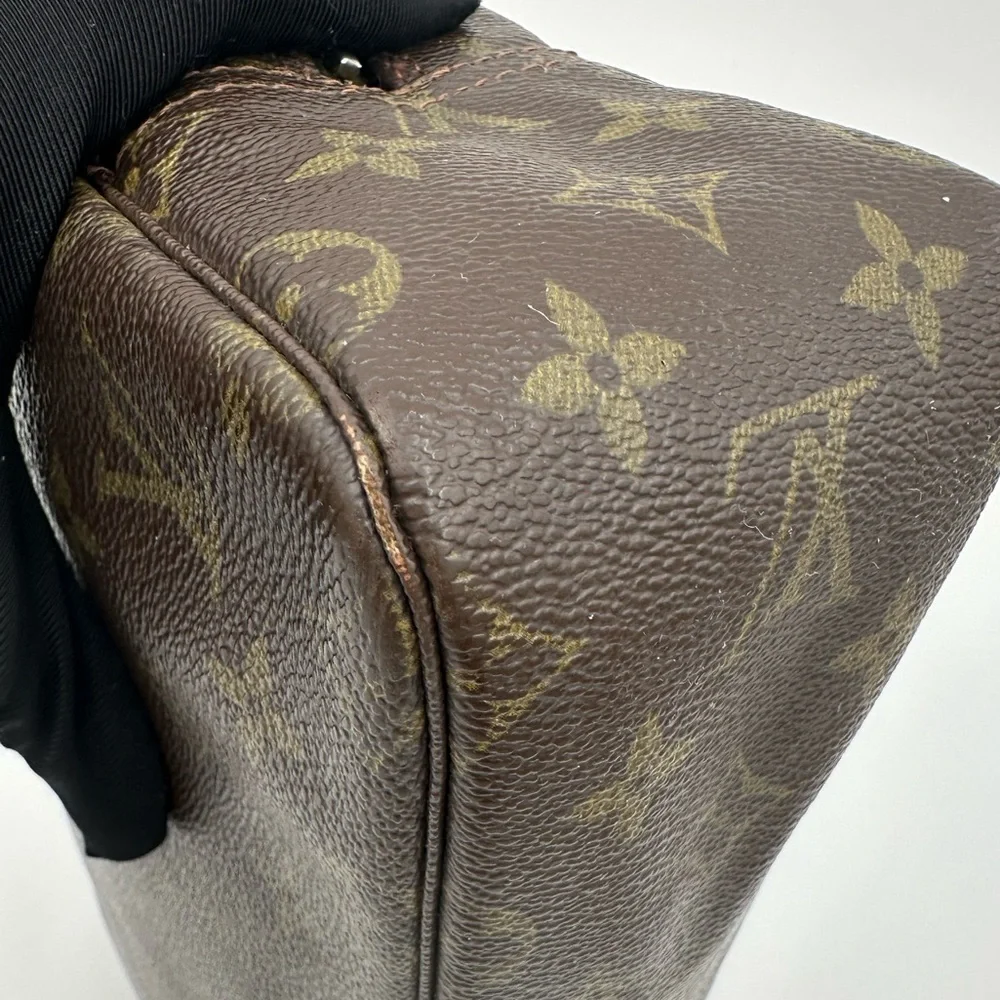 Vintage 1980s  Louis Vuitton Monogram Trousse Toilette 28 Pouch